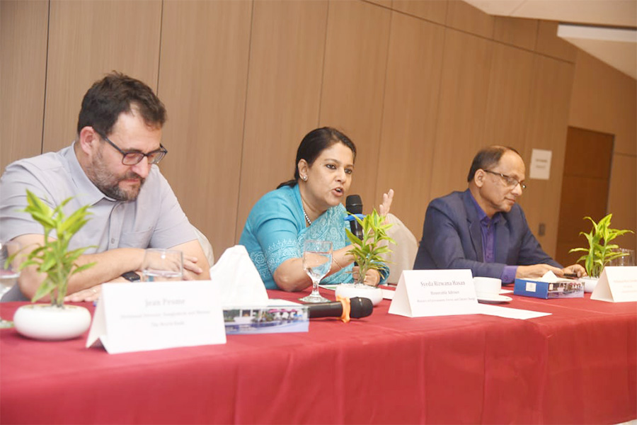 পরিবেশ সুরক্ষায় কঠোর আইন প্রয়োগের হুঁশিয়ারি উপদেষ্টার