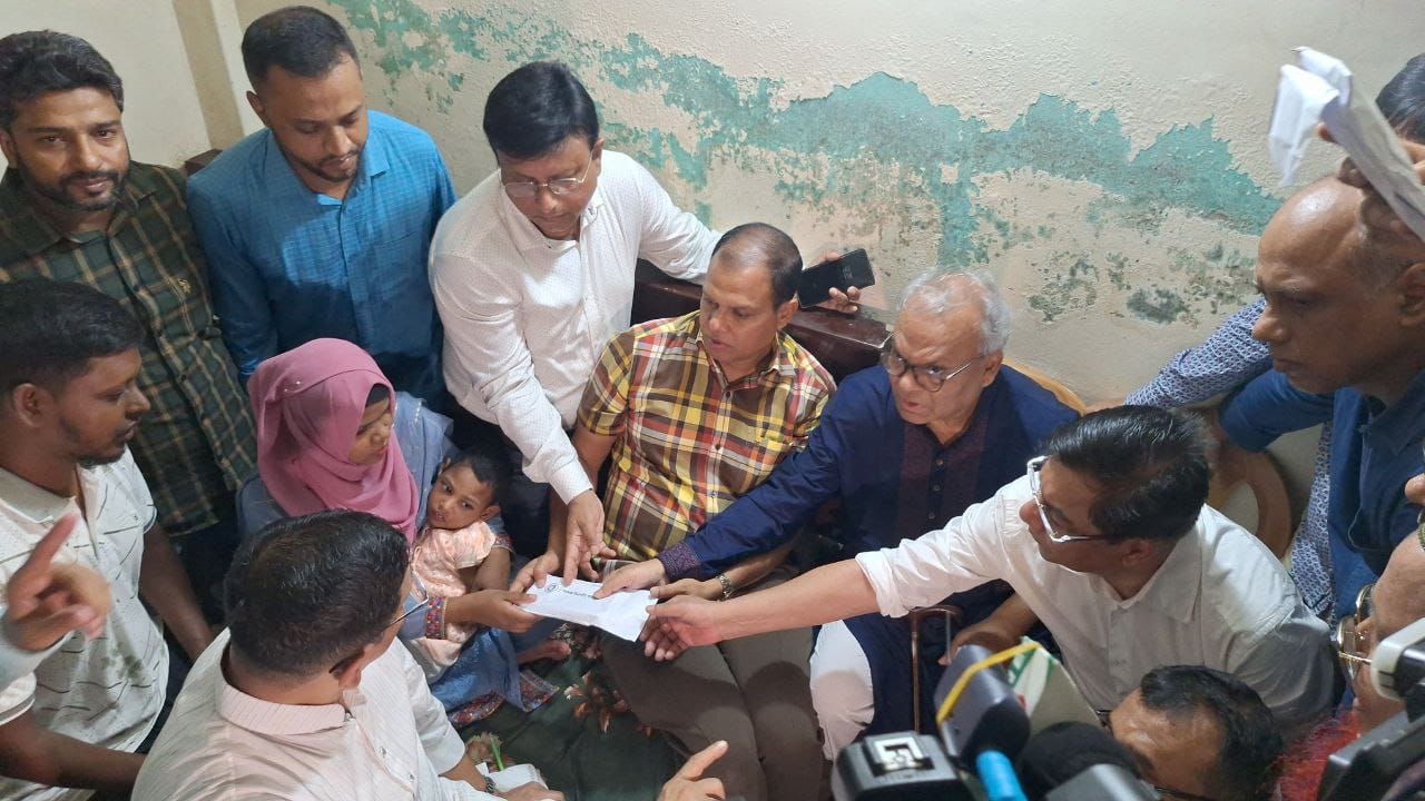 উপদেষ্টাদের কল রেকর্ড কোনো ব্যক্তির নিকট থাকা ‘বেআইনি ও ব্ল্যাকমেইলিং’ : রিজভী