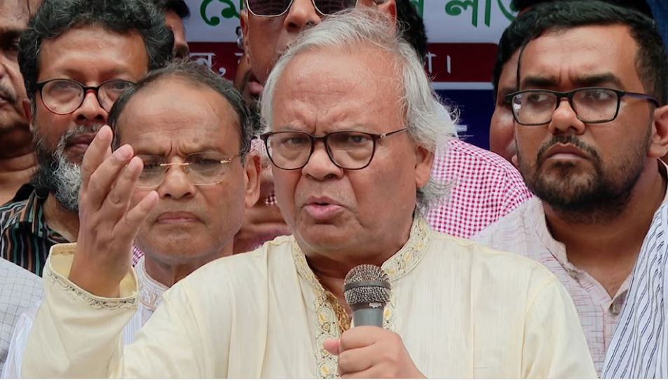 অহেতুক গণভোট নিয়ে বিতর্ক ও জটিলতা তৈরি করা হচ্ছে: রিজভী