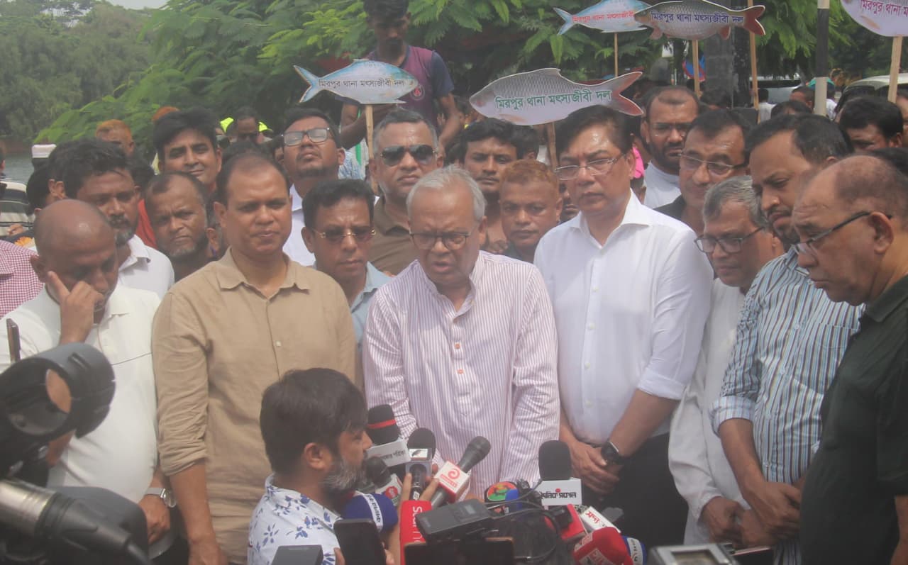 প্রধান উপদেষ্টার বক্তব্য প্রশ্নবিদ্ধ: রিজভী