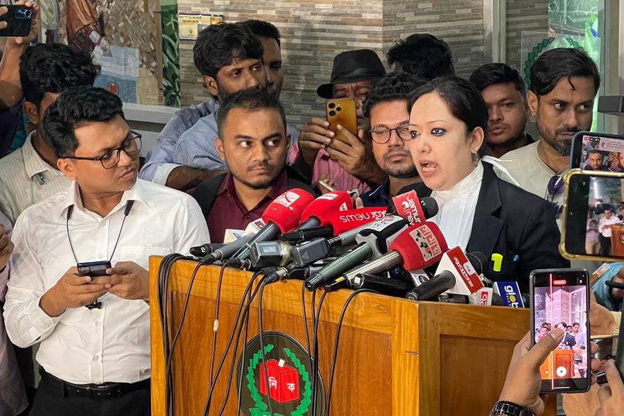 তাদের জন্য ১৫ বছর  লড়াই করলাম, তারাই আজ ধাক্কা দেয়: রুমিন ফারহানা