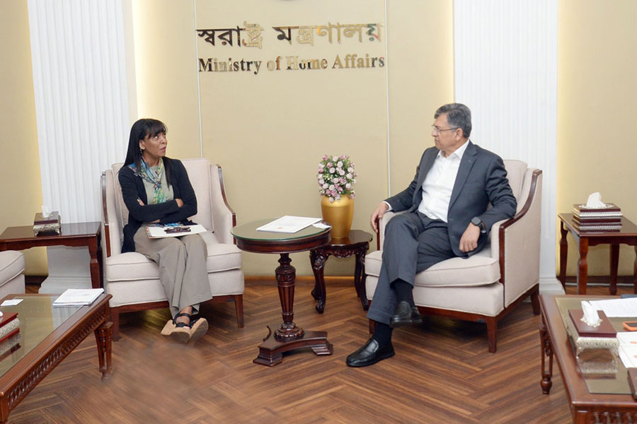 রোহিঙ্গা সংকট নিরসন ও শান্তিরক্ষা মিশনে সহযোগিতা জোরদারের আহ্বান স্বরাষ্ট্রমন্ত্রীর