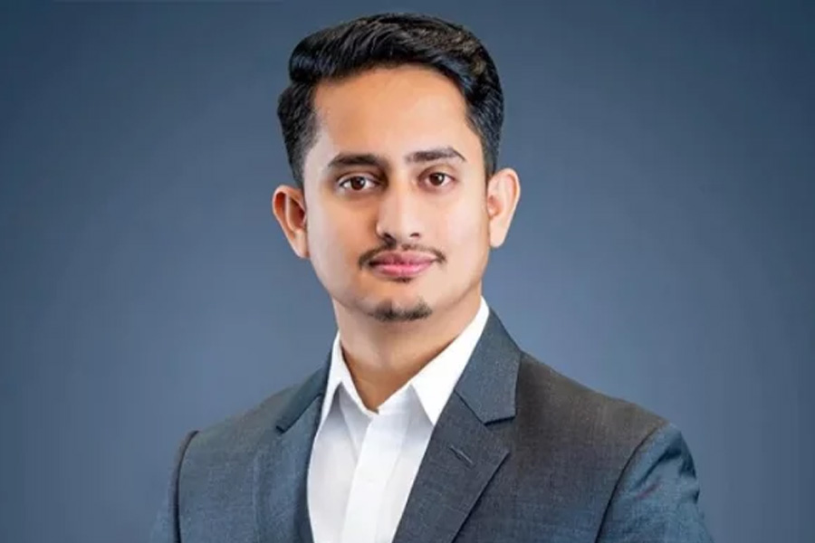 সারজিস আলমকে অবাঞ্ছিত ঘোষণা