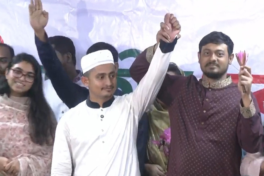 বিএনপির যে প্রার্থীর বিপক্ষে লড়তে মনোনয়ন নিলেন সারজিস