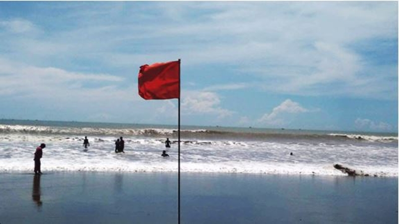 সমুদ্র বন্দরে ৩ নম্বর সতর্ক সংকেত