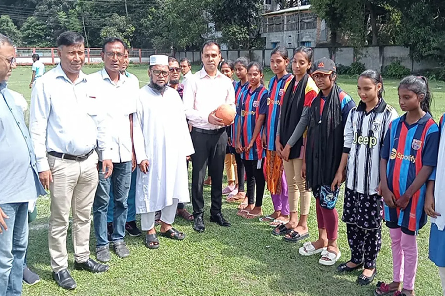 সাতক্ষীরায় গ্রীষ্মকালীন ক্রীড়া প্রতিযোগিতার উদ্বোধন