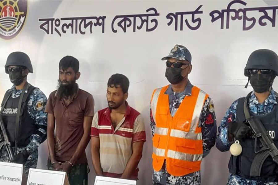 কুখ্যাত ডাকাত রাঙ্গা বাহিনীর প্রধান অস্ত্র ও গুলিসহ আটক