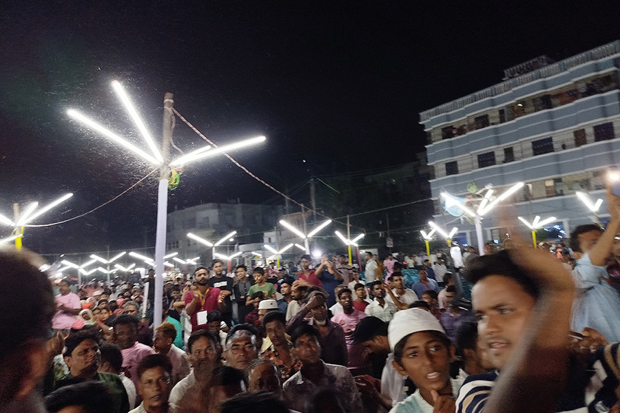 মাদারীপুর-১(শিবচরে) মনোনয়ন স্থগিত,আদেশ প্রত্যাহারের দাবিতে র্যালী