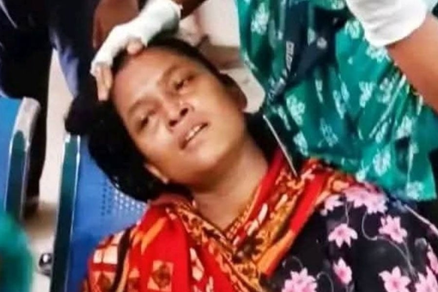 অসুস্থ নারী শ্রমিক