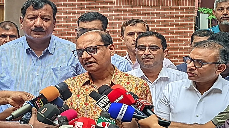 আগামী মাস থেকে শুরু স্কুল ফিডিং কর্মসূচি : শিক্ষা উপদেষ্টা