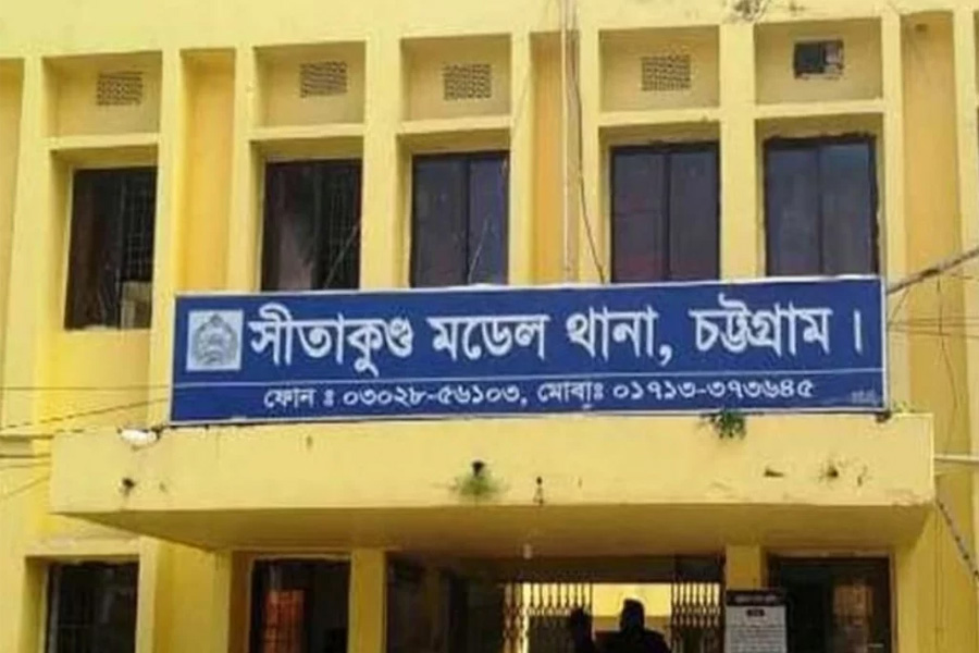 আওয়ামী লীগ নেতাকে ছাড়াতে থানায় জামায়াত নেতা