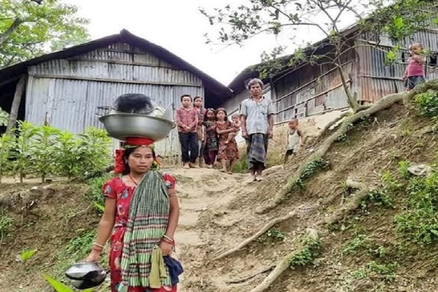 সীতাকুণ্ডে পাহাড় ধসের ঝুঁকিতে ২৫ হাজার মানুষ