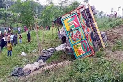 পরিচয় মিলেছে টাঙ্গাইলের ট্রাক দুর্ঘটনায় নিহত ১৫ জনের