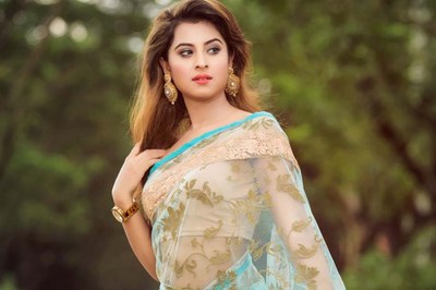 সংগীতশিল্পী হিসেবে আত্মপ্রকাশ, প্রথমবার গানে বুবলী