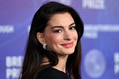 সাক্ষাৎকারে ‘ইনশাআল্লাহ’ উচ্চারণ করে আলোচনায় অ্যান হ্যাথাওয়ে