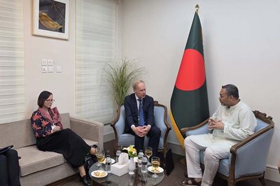 মাহদী আমিনের সঙ্গে উচ্চশিক্ষা উন্নয়নে এসিইউ প্রতিনিধিদলের বৈঠক