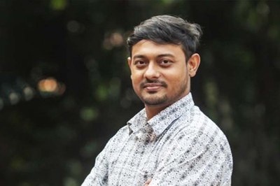 ‘অপ্রয়োজনীয়’ কথা না বলার প্রতিশ্রুতি নাসীরুদ্দীন পাটওয়ারীর