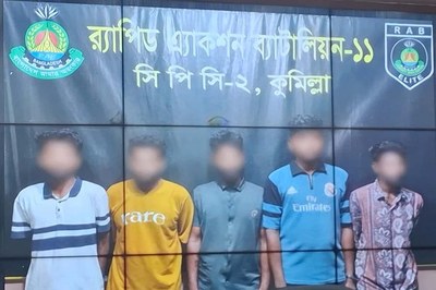 চলন্ত সিএনজি থেকে ফেলে ভ্যাট কর্মকর্তাকে হত্যা, গ্রেপ্তার ৫