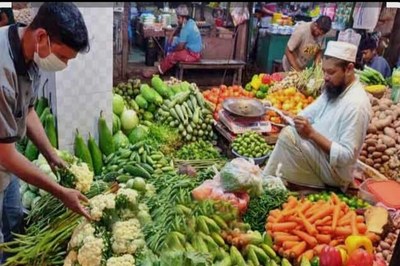 রমজানের প্রথম দিনেই কাঁচাবাজারে আগুন