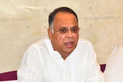 আতঙ্ক নয়, প্রয়োজন অনুযায়ী তেল নেওয়ার আহ্বান জ্বালানিমন্ত্রীর