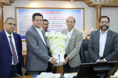 জনগণের ভোগান্তিকারীদের ছাড় দেওয়া হবে না: গৃহায়ন ও গণপূর্ত মন্ত্রী