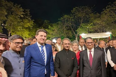 বাংলাদেশের নতুন সরকারের সঙ্গে কাজ করতে উন্মুখ ভারত