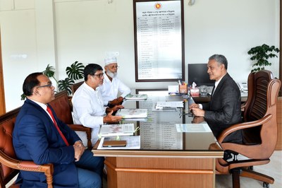 নিরাপদ সড়কে নাগরিক সচেতনতার গুরুত্ব তুলে ধরলেন সড়ক মন্ত্রী