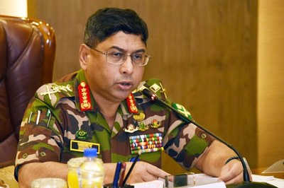 নতুন সরকার ক্ষমতা গ্রহণের পরই সেনাবাহিনী ব্যারাকে ফিরবে