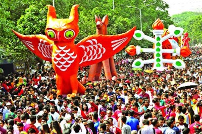 বৈশাখের প্রথম সকালকে বর্ণিল রূপ দিতে নানামুখী প্রস্তুতি