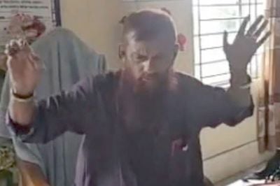 বিদ্যালয় কক্ষেই প্রধান শিক্ষক মাতলামি, ভিডিও ভাইরাল