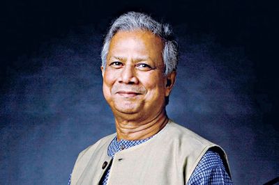 দেশ ছাড়লেন ড. ইউনূস