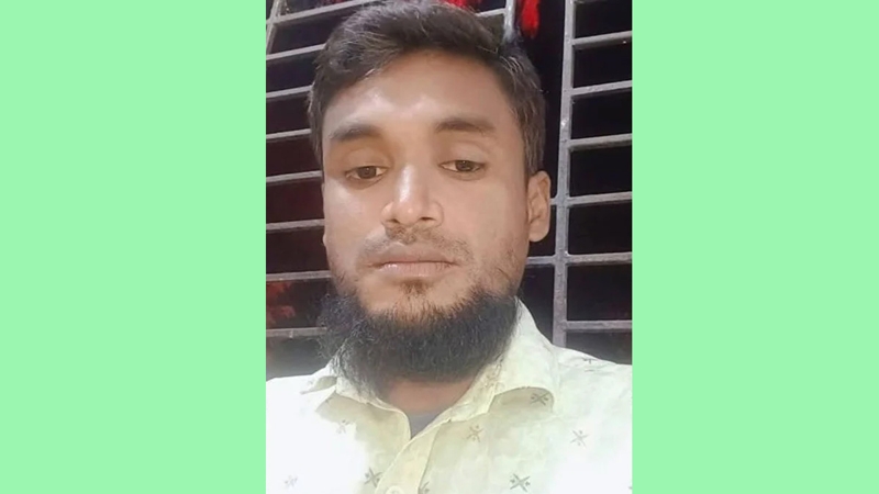 ‘বিএনপি করে লাইফ শেষ’ লাইভে শ্রমিক নেতার বিষপান