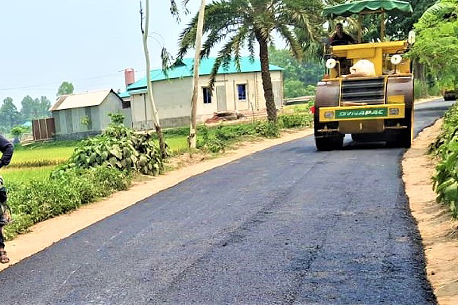 টাঙ্গাইল এলজিইডি রোলার ভাড়ায় ফের দেশ সেরা