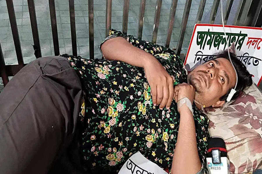 হাসপাতালে নেওয়া হলো তারেক রহমানকে