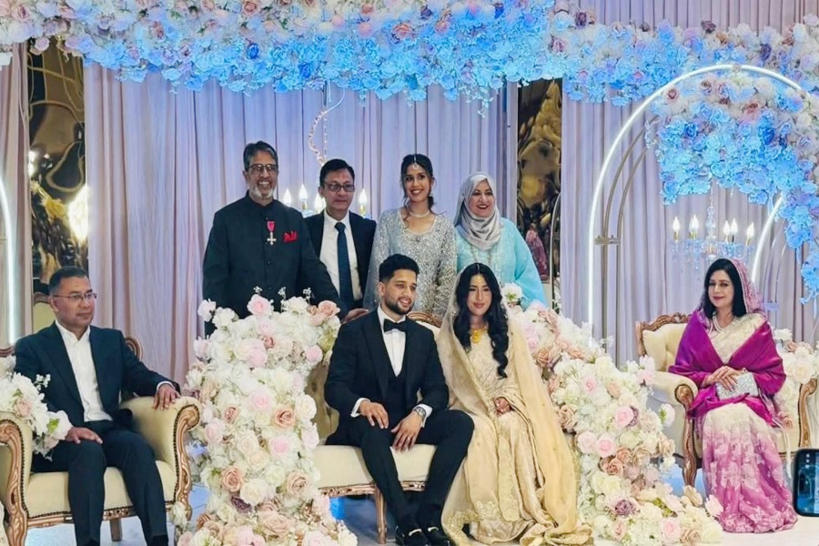 একই দিনে ২ বিয়েতে সস্ত্রীক অংশ নিলেন তারেক রহমান