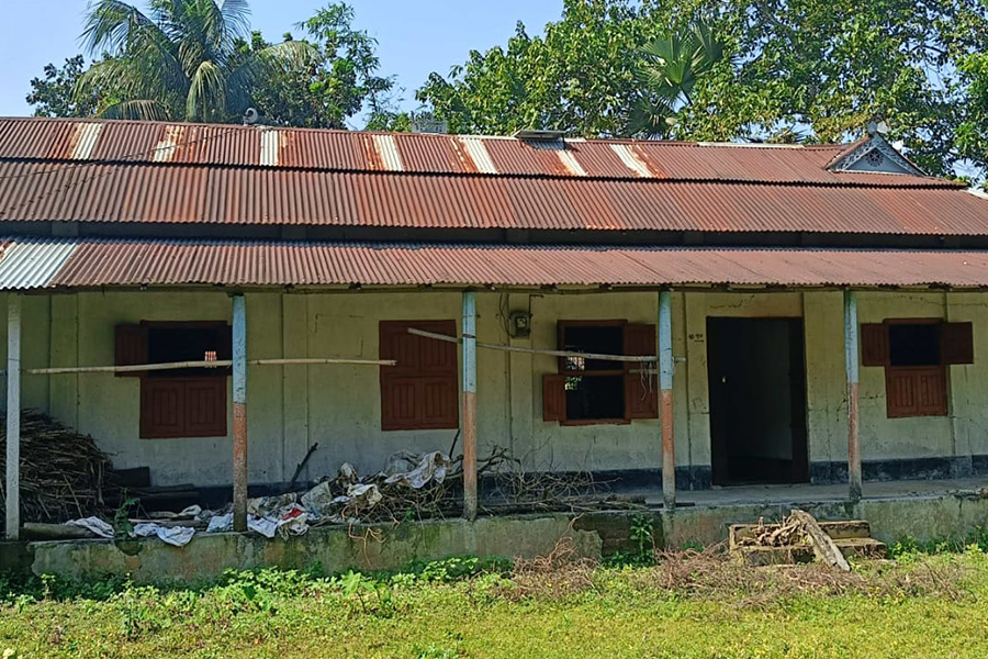 তাড়াশে চাঁদার দাবিতে সাবেক সেনা সদস্য কে হত্যার চেষ্টা