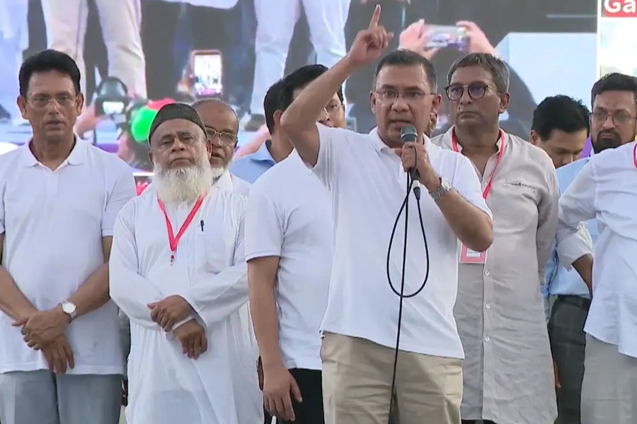 ‘২০ কোটি মানুষের ৪০ কোটি হাতকে শ্রমিকের হাতে রূপান্তরিত করতে হবে’