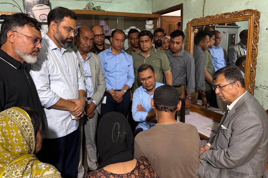 রামিসার বাসায় প্রধানমন্ত্রী, দিলেন দ্রুত বিচারের আশ্বাস