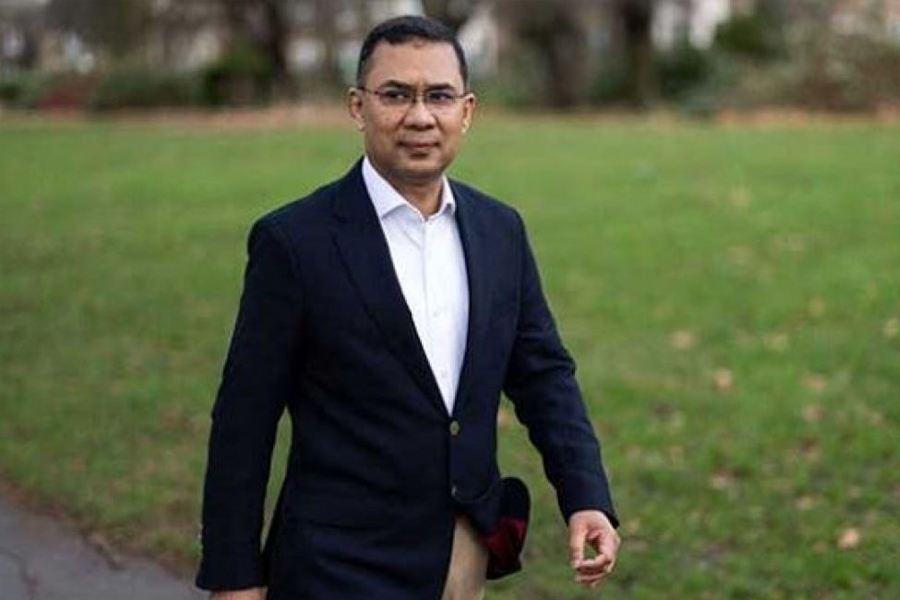 পায়ে হেঁটে বাসা থেকে অফিসে তারেক রহমান
