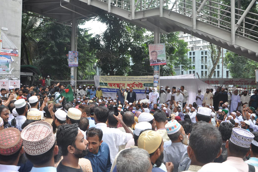 যমুনা অভিমুখে ইবতেদায়ি শিক্ষকদের লংমার্চের ঘোষণা