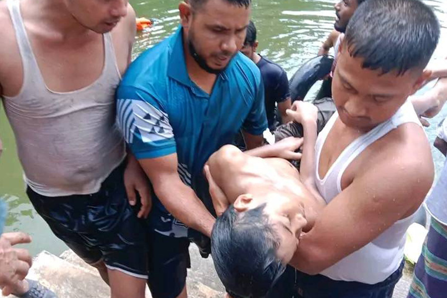ঠাকুরগাঁওয়ে সাঁতার প্রশিক্ষণে এসে পানিতে ডুবে শিশুর মৃত্যু
