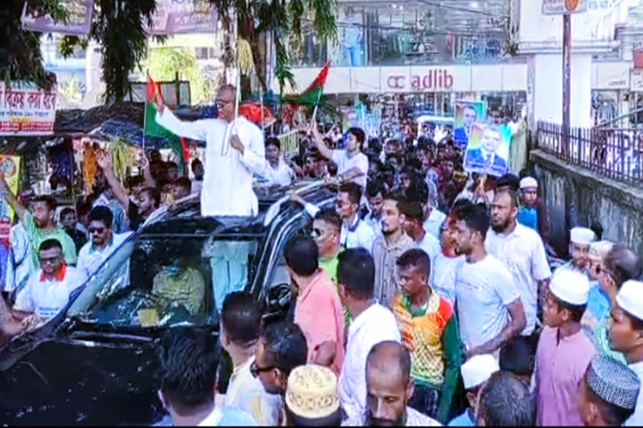 নেত্রকোণায় বিএনপির মনোনীত প্রার্থীর শোডাউন