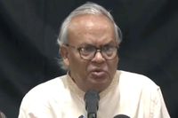 ষড়যন্ত্র না করে সরকারের ভুল ধরিয়ে দিন : রিজভী