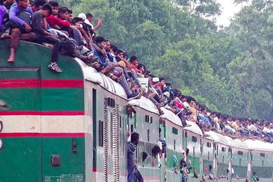 ঈদযাত্রা: ট্রেনের ছাদে উঠতে পারবেন না যাত্রীরা