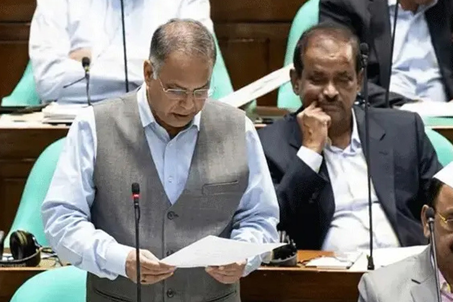 দেশে কােন জ্বালানির মজুদ কত? জানালেন মন্ত্রী