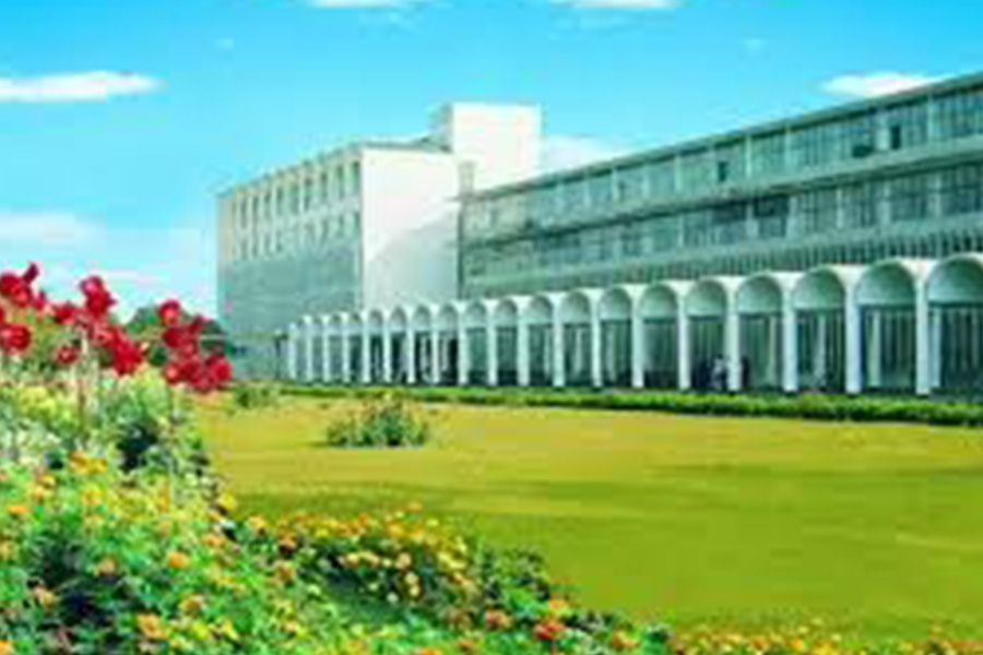 বাকৃবি অনির্দিষ্টকালের জন্য বন্ধ ঘোষণা