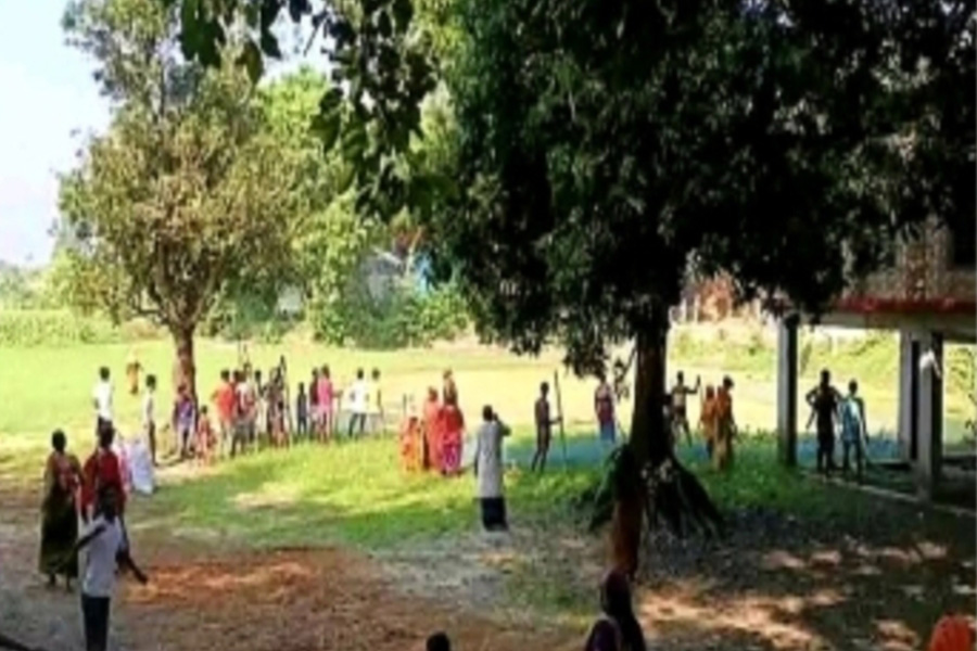 ফরিদপুরে পুরনো বিরোধে দুই পক্ষের সংঘর্ষে আহত ২০ জন