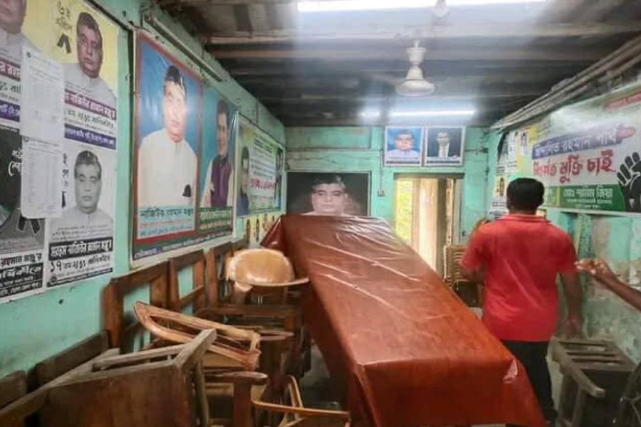 ভোলায় বিজেপি অফিস ভাঙচুর আহত ২০