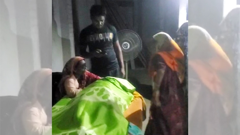 ফুলবাড়ীতে শাপলা তুলতে গিয়ে ডোবার পানিতে পড়ে দুই শিক্ষার্থীর মৃত্যু