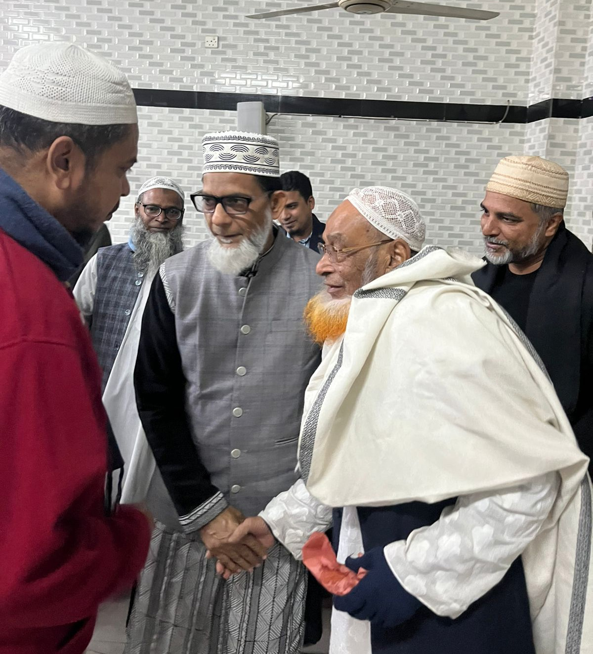 হাবিবুর রশিদ হাবিবের কুশল বিনিময়।